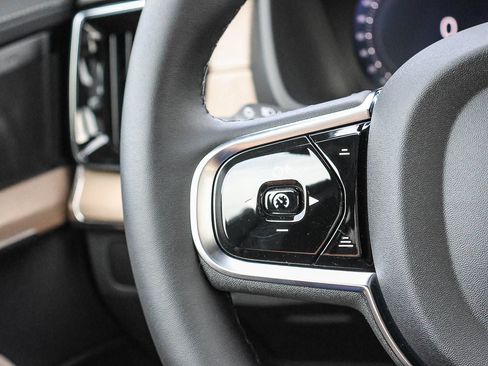 New 2027 Volvo XC90 B6 Plus AWD/4WD image 29