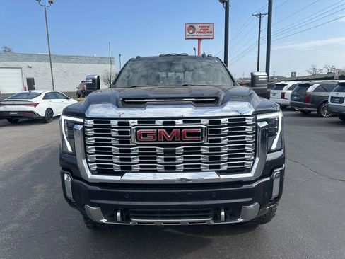 Used 2024 GMC Sierra 2500 Denali w/ Denali Reserve Package image 19
