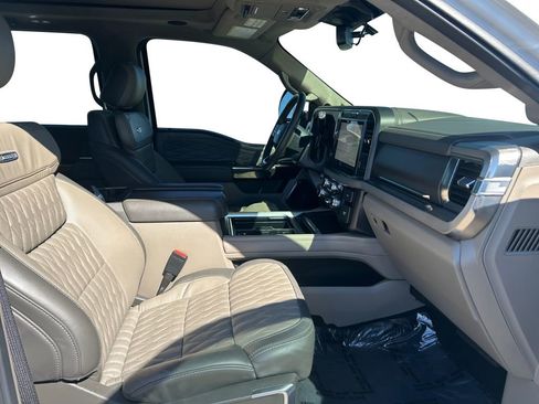 Used 2026 Ford F250 Platinum w/ Platinum Plus Package image 17