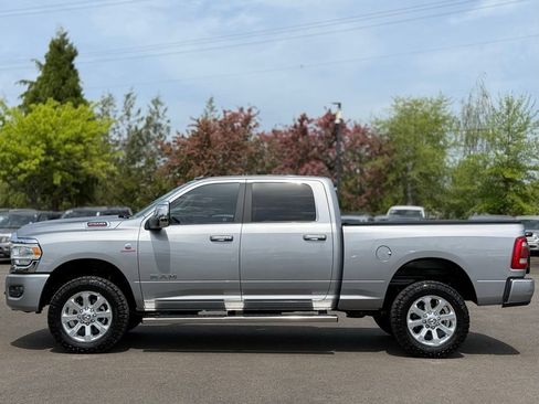 Used 2023 RAM 2500 Laramie AWD/4WD image 3