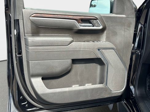 Used 2025 GMC Sierra 1500 SLT AWD/4WD image 20