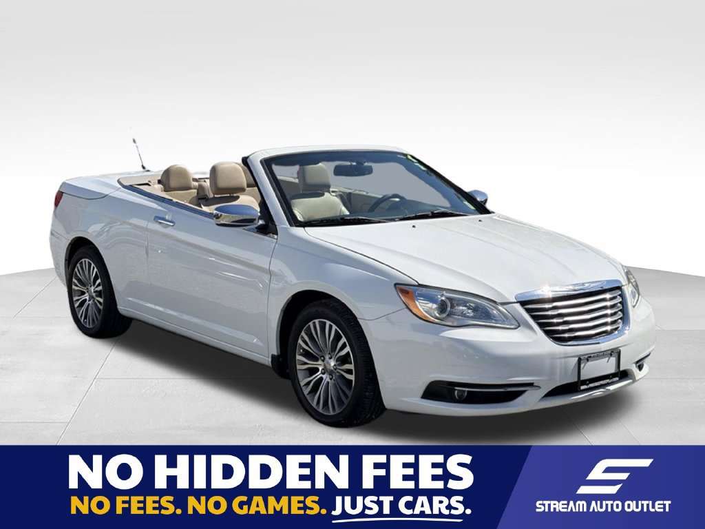 Used 2013 Chrysler 200 Limited FWD 360° Tour