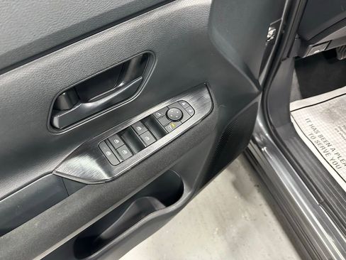 Used 2025 Nissan Kicks S AWD/4WD image 9