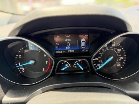 Used 2018 Ford Escape SE w/ SE Sport Appearance Package AWD/4WD image 17