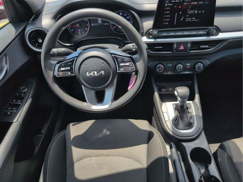 Used 2024 Kia Forte LXS FWD image 27