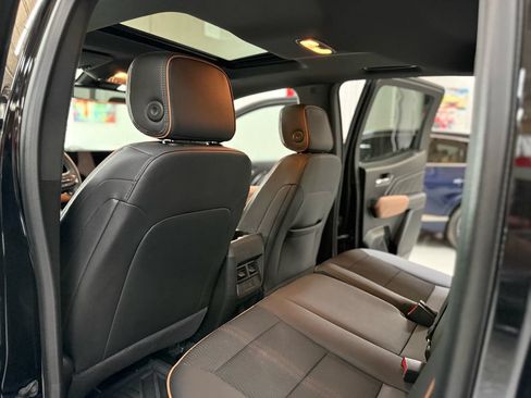 Used 2024 GMC Canyon AT4 w/ Technology Package AWD/4WD image 13