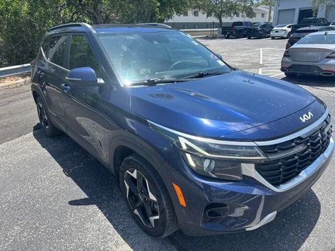 Used 2024 Kia Seltos EX FWD image 3