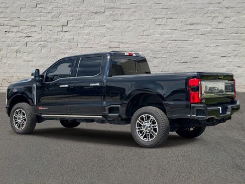 Used 2024 Ford F350 Platinum w/ Tremor Off-Road Package AWD/4WD image 3