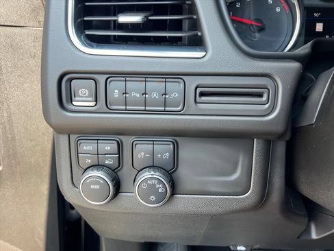 Used 2021 Chevrolet Tahoe RST w/ Rear Media and Nav Package AWD/4WD image 18