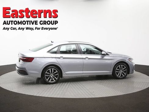Used 2025 Volkswagen Jetta SE FWD image 42
