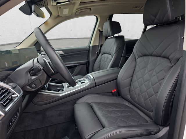 Used 2026 BMW X7 xDrive40i AWD/4WD image 18