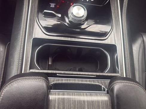 Used 2024 Jeep Wagoneer L Series II w/ Flexible Seating Group image 24