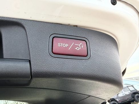 Used 2019 Mercedes-Benz GLA 250 4MATIC image 33