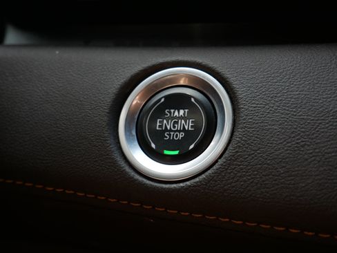 Used 2022 Cadillac Escalade ESV Sport w/ Touring Package AWD/4WD image 28