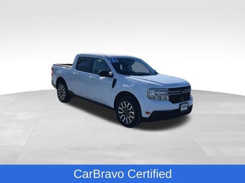 Used 2024 Ford Maverick Lariat image 2