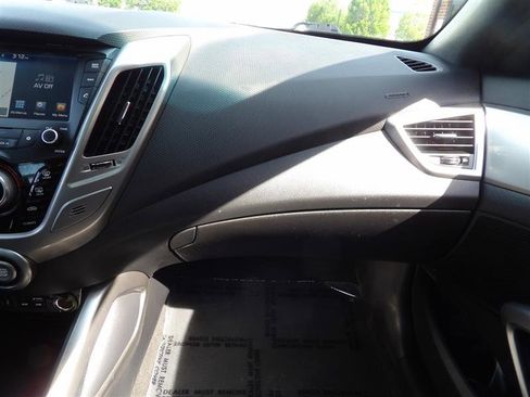 Used 2016 Hyundai Veloster w/ Option Group 03 FWD image 15