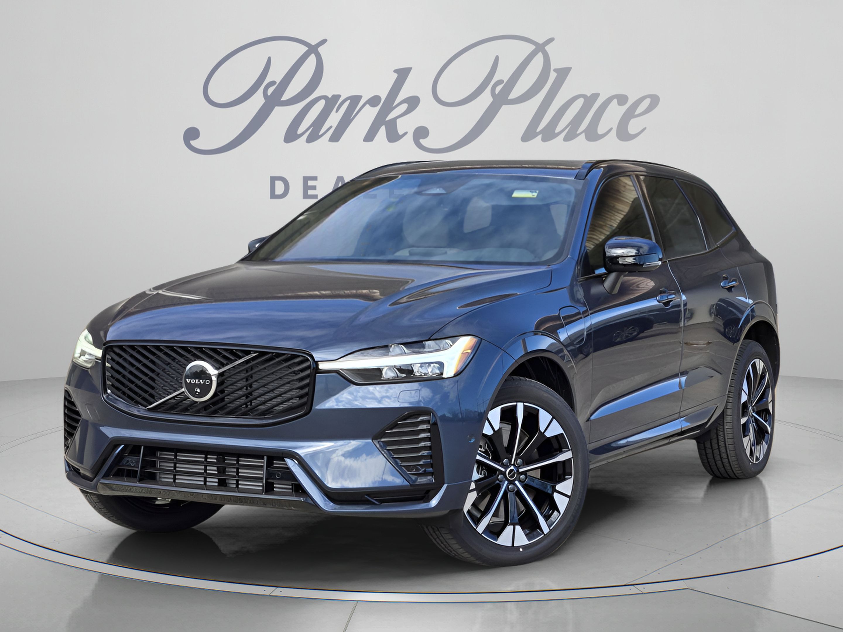 Used 2026 Volvo XC60 T8 Plus w/ Protection Package Premier AWD/4WD image 1