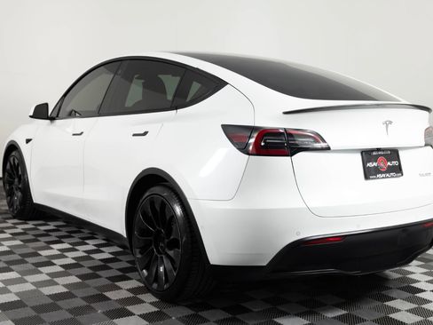 Used 2022 Tesla Model Y Performance AWD/4WD image 5