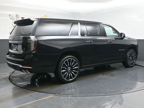 New 2026 Chevrolet Suburban High Country image 29