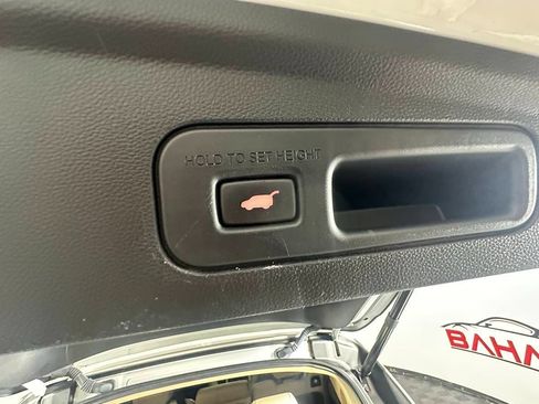 Used 2022 Acura MDX w/ Technology Package AWD/4WD image 24