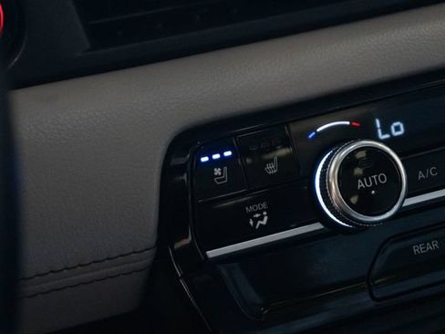 Used 2025 Honda Pilot Elite image 38