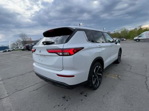 Used 2022 Mitsubishi Outlander ES AWD/4WD image 8