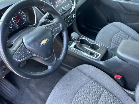 Used 2024 Chevrolet Equinox LT image 11