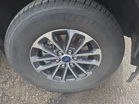 Used 2019 Ford F150 XLT w/ Equipment Group 302A Luxury image 4