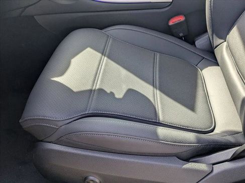 New 2025 Mercedes-Benz C 300 Sedan image 4