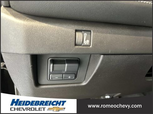 Certified 2024 Chevrolet Colorado LT w/ LT Convenience Package II AWD/4WD image 29