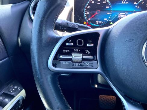 Used 2021 Mercedes-Benz GLB 250 4MATIC image 23