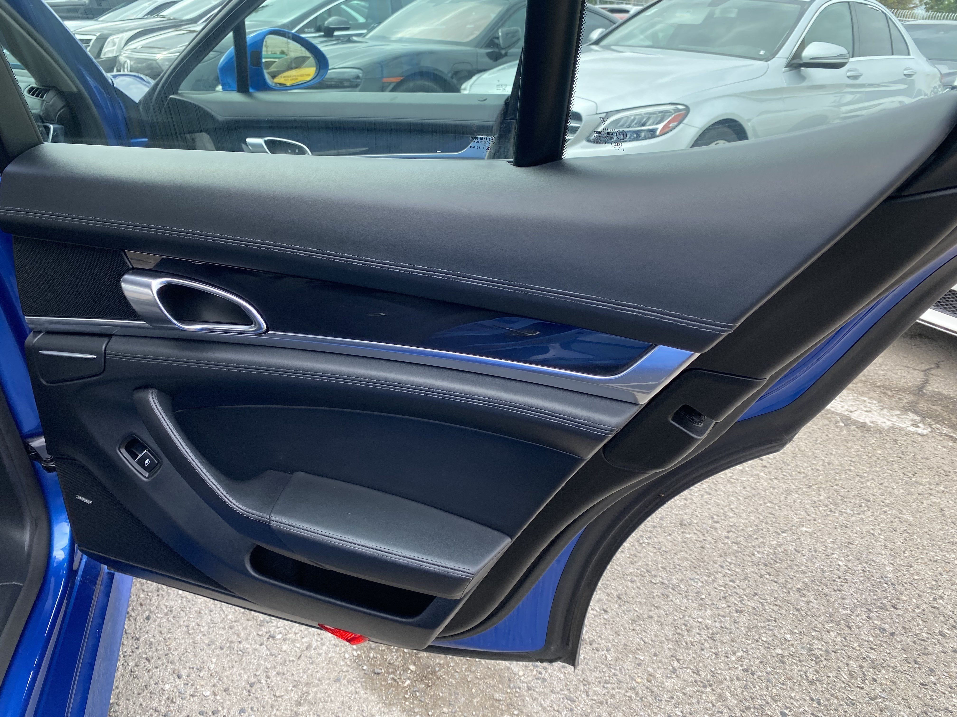 Used 2015 Porsche Panamera 4 AWD/4WD image 19