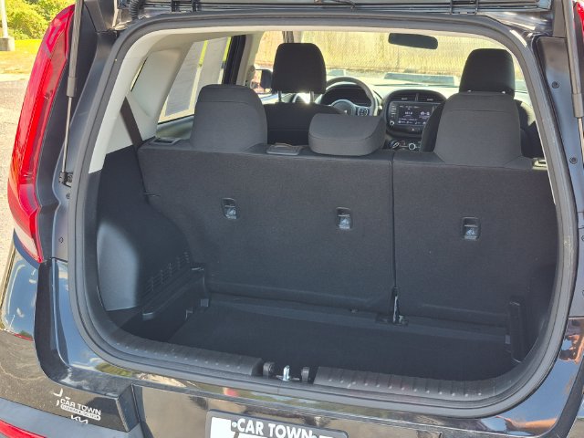 Certified 2022 Kia Soul LX FWD image 4