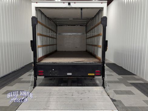 Used 2024 Ford E-350 and Econoline 350 Super Duty image 3