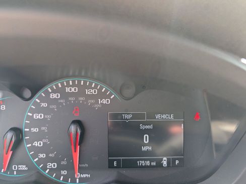 Used 2022 Chevrolet Trax LT w/ Redline Edition AWD/4WD image 13