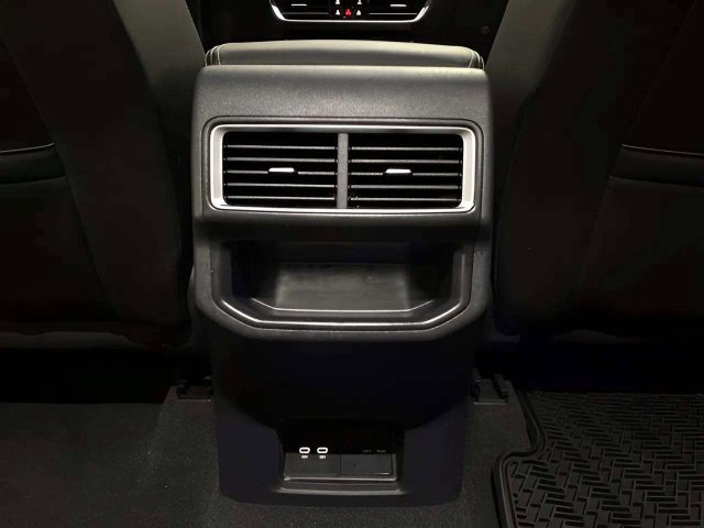 Used 2025 Volkswagen Atlas Cross Sport SE AWD/4WD image 36