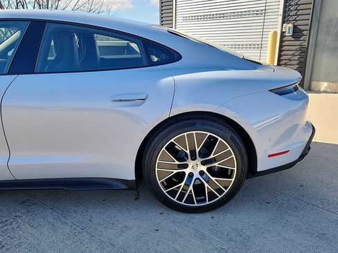 New 2026 Porsche Taycan image 7