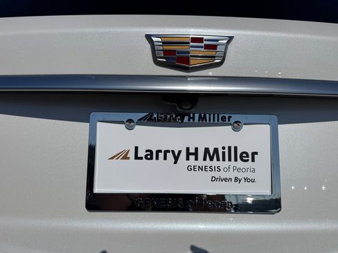 Used 2023 Cadillac XT6 Premium Luxury w/ Technology Package image 24