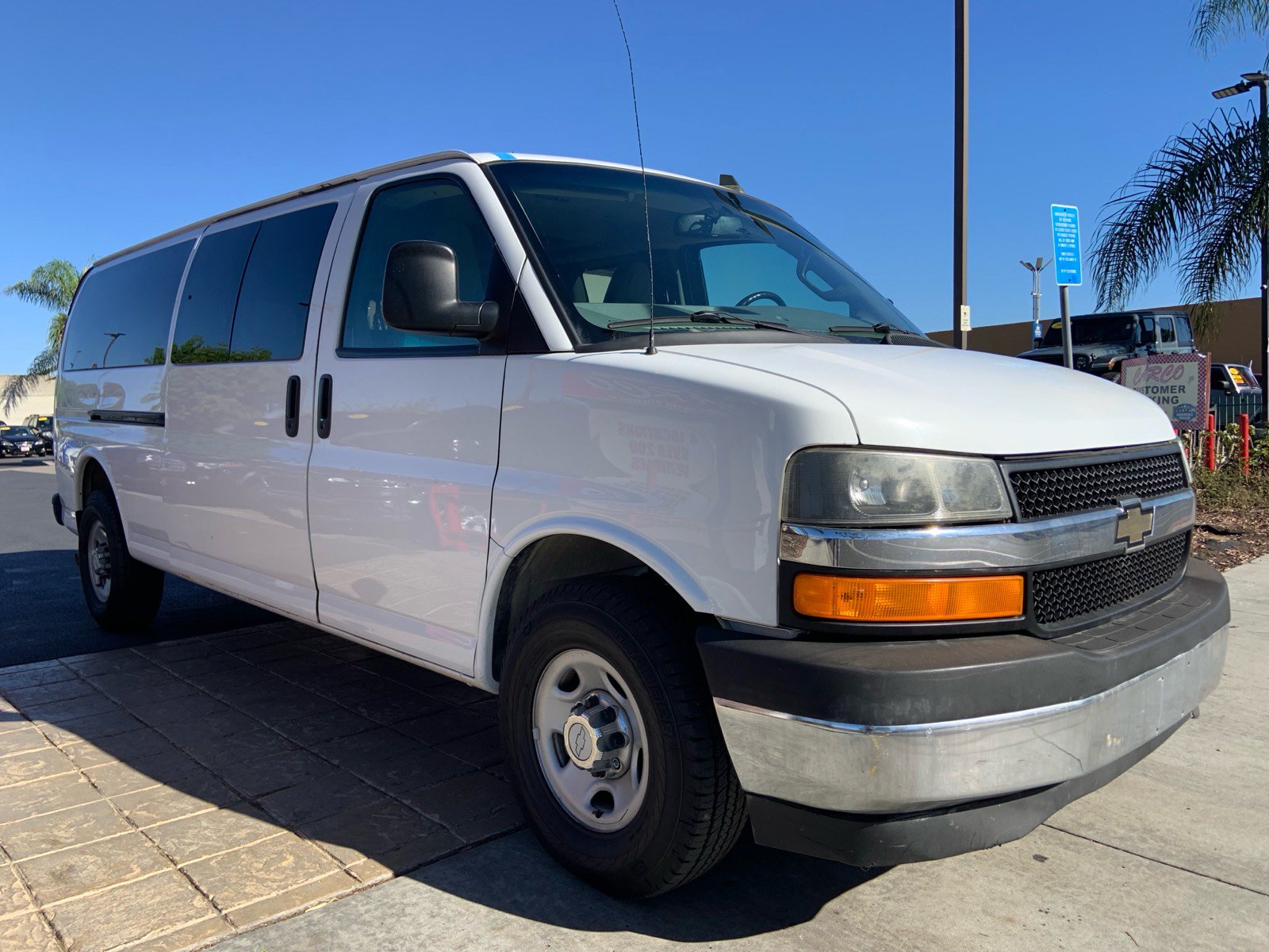 Used 2017 Chevrolet Express 3500 LT w/ LT Preferred Equipment Group RWD image 2