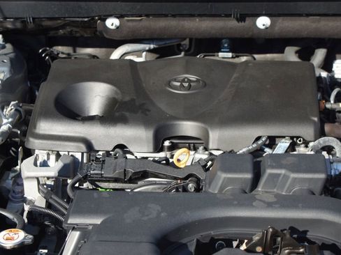 Used 2024 Toyota RAV4 XLE image 26