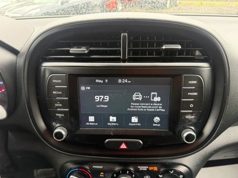 Used 2021 Kia Soul LX FWD image 24