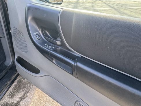 Used 2004 Ford Ranger XLT image 13
