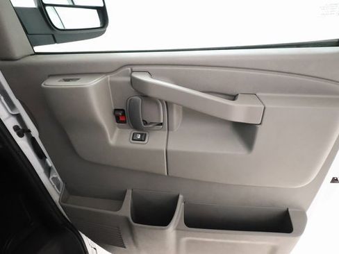 Used 2024 Chevrolet Express 3500 LT w/ LT Preferred Equipment Group image 21