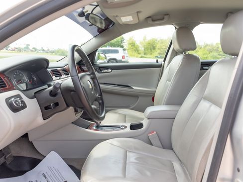 Used 2006 Chevrolet Impala LT FWD image 6