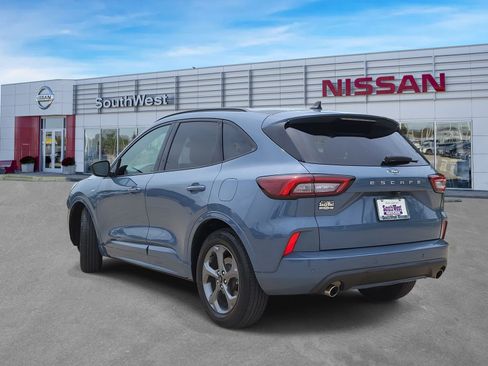 Used 2023 Ford Escape ST-Line w/ Tech Pack #1 FWD image 6