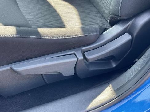 Used 2025 Nissan Sentra SV FWD image 17