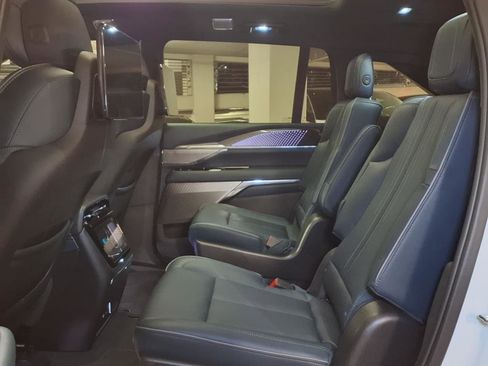 Used 2025 Cadillac Escalade IQ Sport 2 w/ LPO, ONYX Package image 11