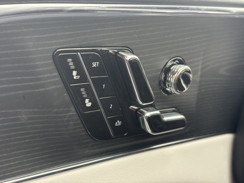 Used 2024 Cadillac Lyriq Sport AWD/4WD image 28