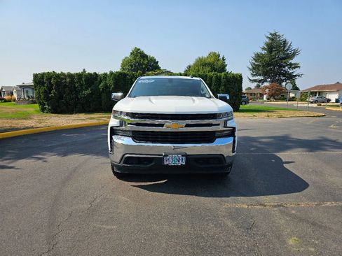 Used 2020 Chevrolet Silverado 1500 LT w/ Remote Start Package image 4