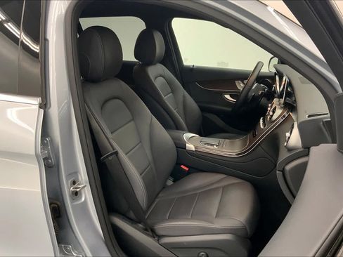 Used 2022 Mercedes-Benz GLC 300 image 8